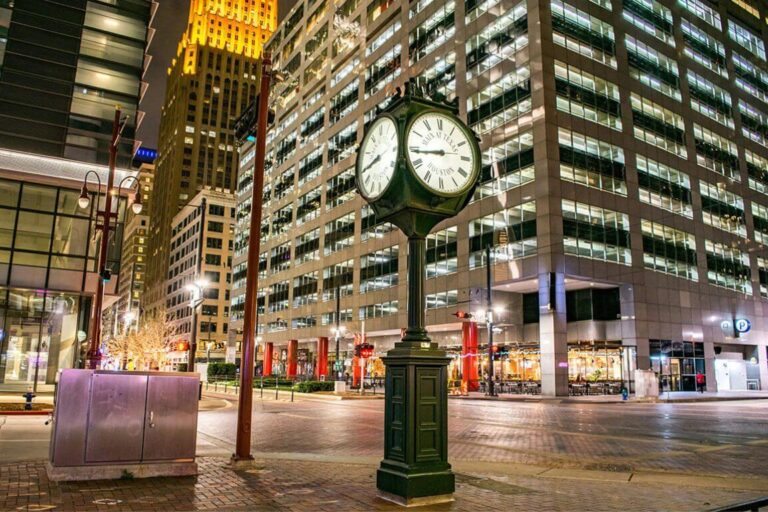 where to meet women in houston