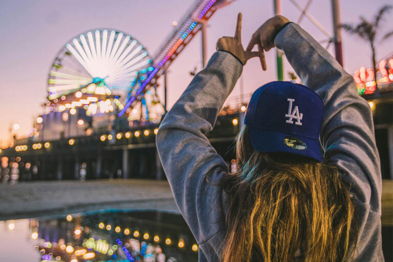 where to meet women in la