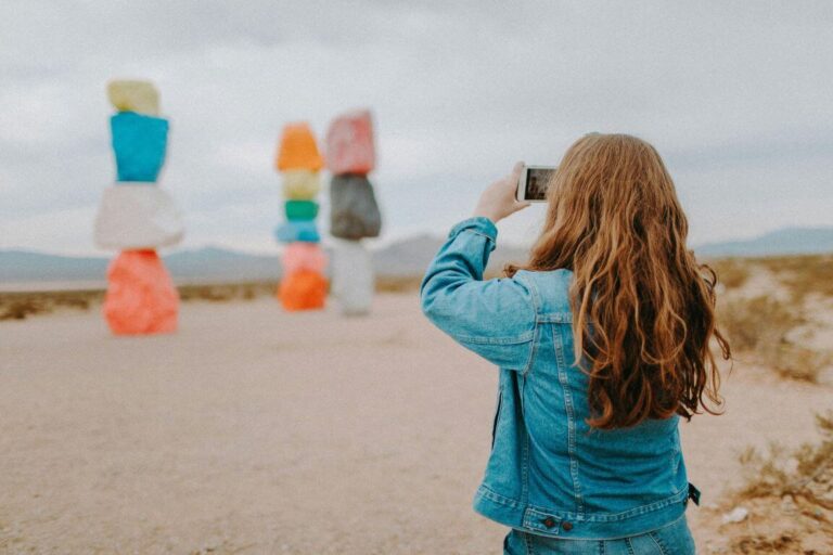 where to meet women in las vegas